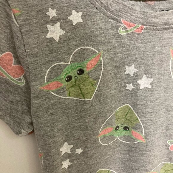 Star Wars Baby Yoda Heart Grogu Tee Girls 7/8 MUST BE BUNDLED, MARKED DOWN - Picture 2 of 4